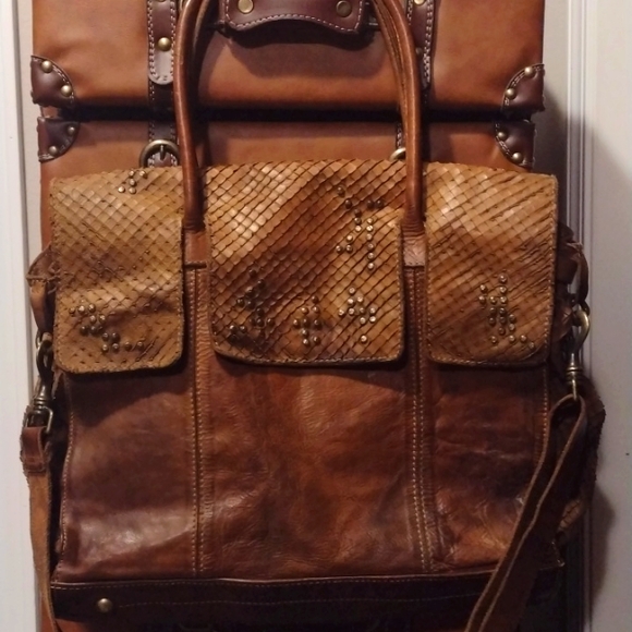 RARE Giant Campomaggi Italian leather studded messenger bag with leather scales - Picture 3 of 16